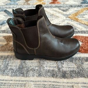 Eastland Baja Women’s Chelsea Boot NWOT